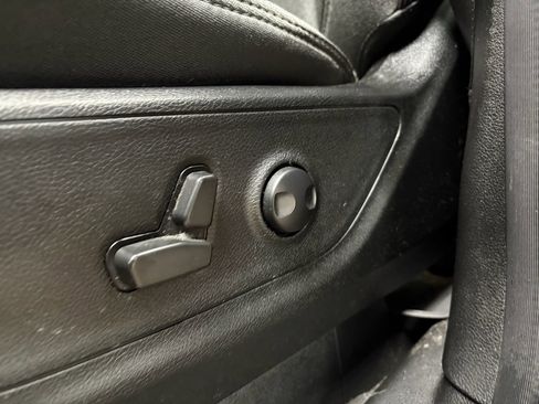 Used 2023 RAM 1500 Big Horn image 11