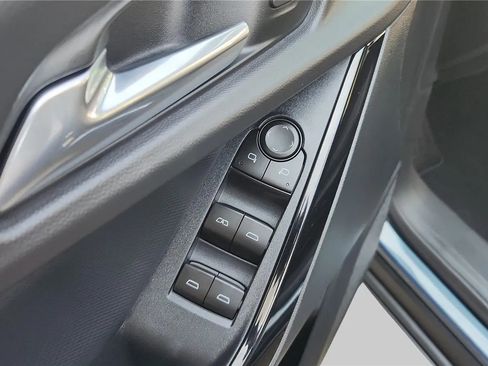 Used 2026 Chevrolet Equinox LT w/ Convenience Package II AWD/4WD image 18