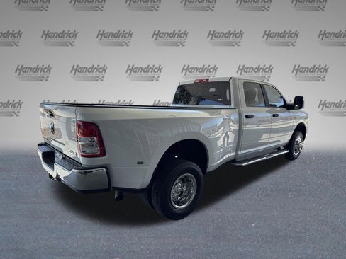 Used 2024 RAM 3500 Big Horn AWD/4WD image 9