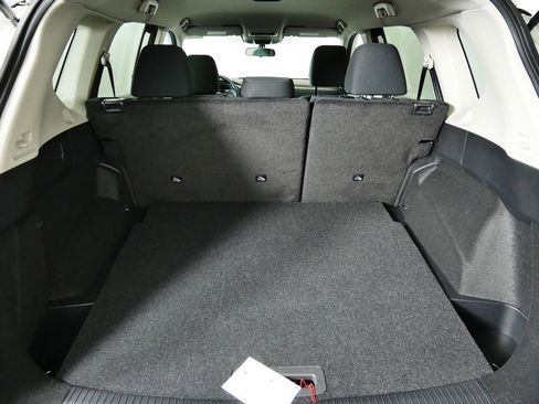 Used 2023 Nissan Rogue S image 16