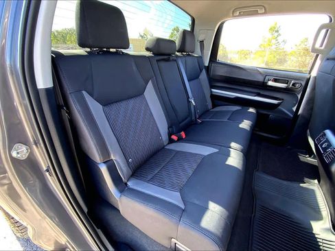 Used 2016 Toyota Tundra SR5 image 18