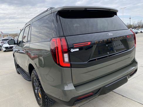 Used 2025 Ford Expedition Tremor image 8