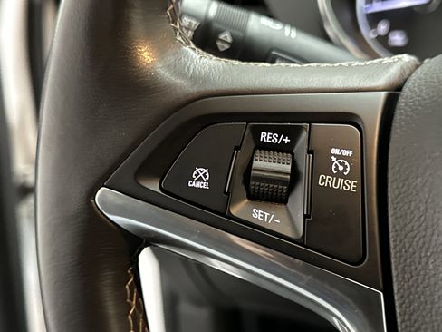 Used 2020 Buick Encore Preferred FWD image 24