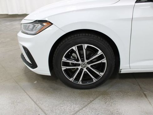 Used 2025 Volkswagen Jetta Sport FWD image 27