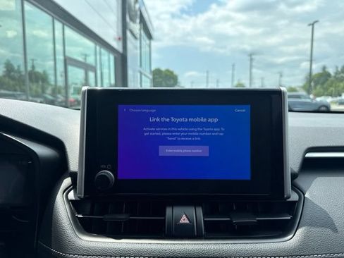 Used 2024 Toyota RAV4 LE AWD/4WD image 17