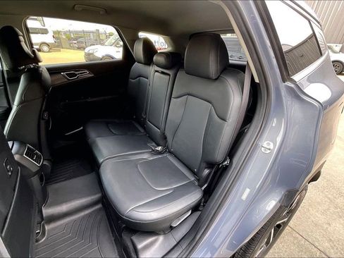 Used 2023 Kia Sportage EX FWD image 25