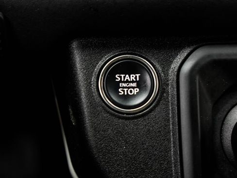 Used 2025 Land Rover Defender 110 S AWD/4WD image 29