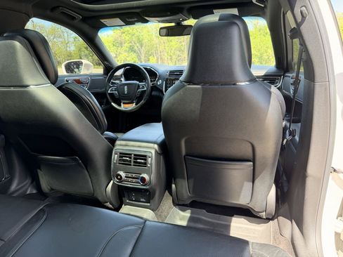 Used 2017 Lincoln Continental Reserve AWD/4WD image 34