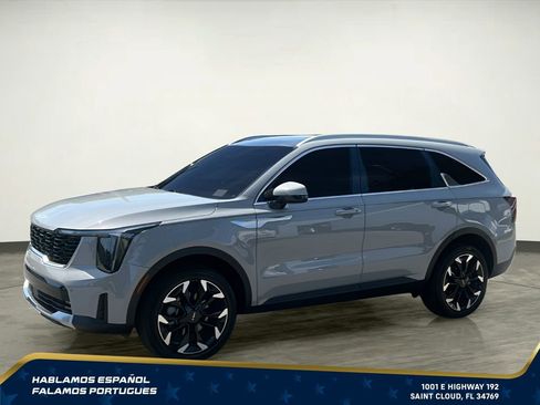 Used 2025 Kia Sorento EX w/ Panoramic Sunroof Package AWD/4WD image 2