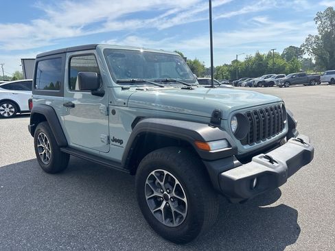 Used 2024 Jeep Wrangler Sport S image 8