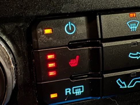 Used 2019 Ford F150 XLT w/ Equipment Group 302A Luxury image 16