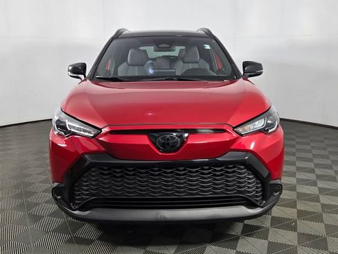 Used 2023 Toyota Corolla Cross AWD Hybrid w/ Moonroof Package image 2