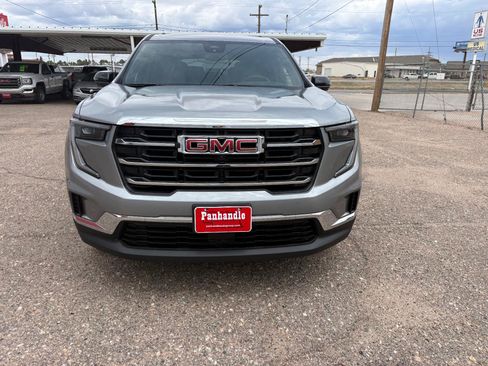 Used 2025 GMC Acadia Elevation AWD/4WD image 2