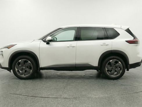 Used 2025 Nissan Rogue SV FWD image 5