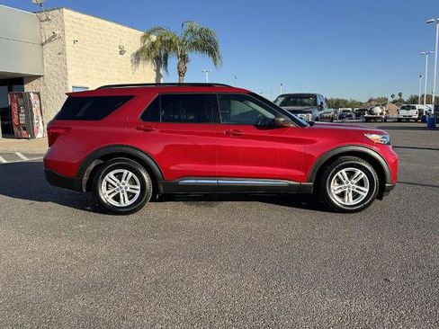 Certified 2023 Ford Explorer XLT image 2