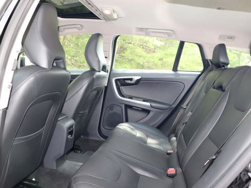 Used 2016 Volvo V60 T5 Premier AWD/4WD image 29