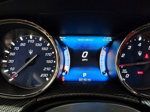 Used 2017 Maserati Quattroporte GTS GranSport RWD image 21
