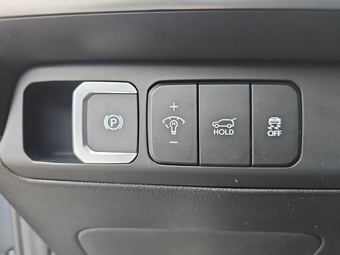 Used 2025 Hyundai Santa Fe SEL FWD image 25