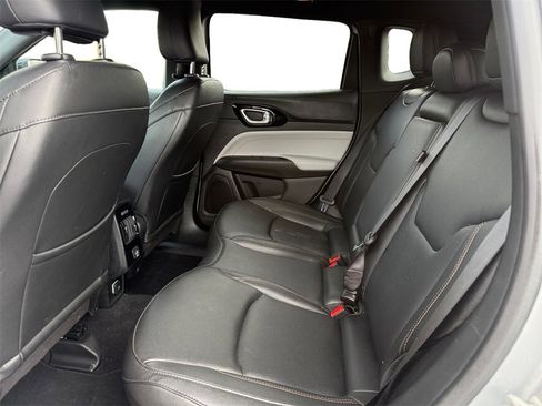 Used 2024 Jeep Compass Limited image 14