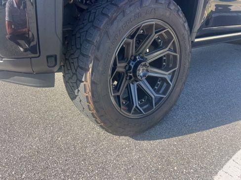 Used 2024 GMC Sierra 2500 Denali w/ Denali Reserve Package image 4