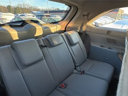 Used 2017 Toyota Highlander XLE image 32