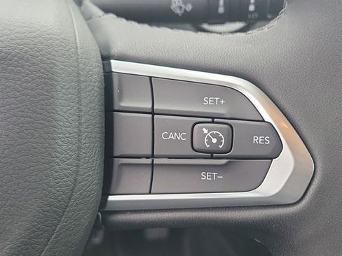 New 2026 Jeep Compass Latitude image 10