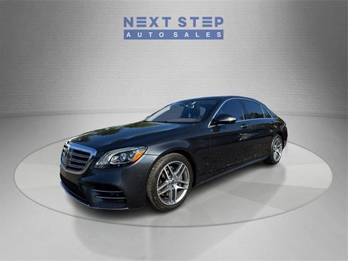 Used 2019 Mercedes-Benz S 560 4MATIC Sedan w/ AMG Line Exterior image 3