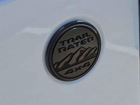 New 2025 Jeep Gladiator Sport image 13