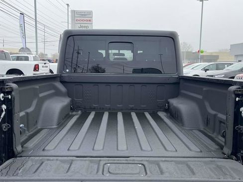 Used 2020 Jeep Gladiator Sport w/ Quick Order Package 24S image 20