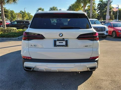 Used 2024 BMW X5 xDrive40i w/ Parking Assistance Package image 5