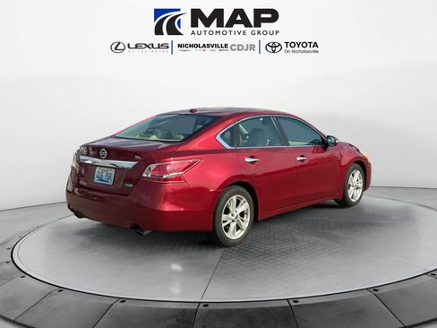 Used 2013 Nissan Altima 2.5 SL w/ 2.5 Moonroof Pkg FWD image 5