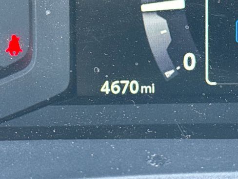 Used 2024 Toyota Tacoma SR image 27