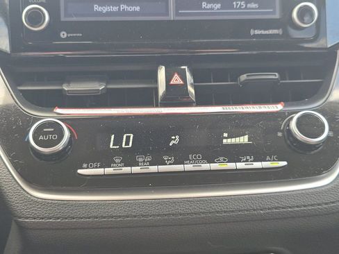 Used 2022 Toyota Corolla Cross LE FWD image 28