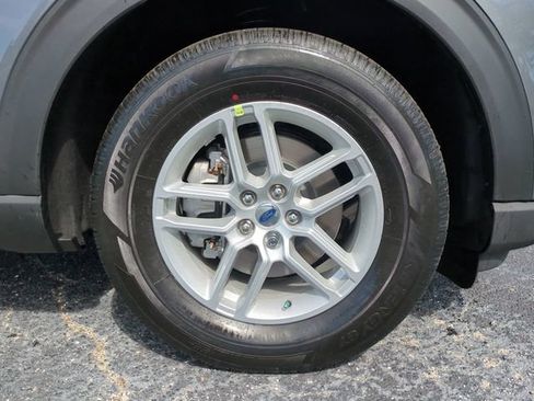New 2026 Ford Explorer Active RWD image 11