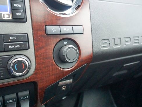 Used 2012 Ford F250 King Ranch w/ King Ranch w/Chrome Pkg image 32