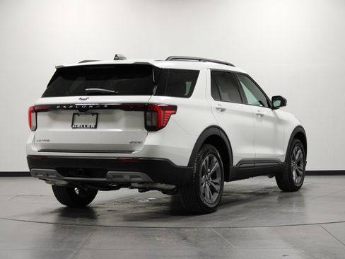 New 2026 Ford Explorer Active w/ Active Comfort Package image 4