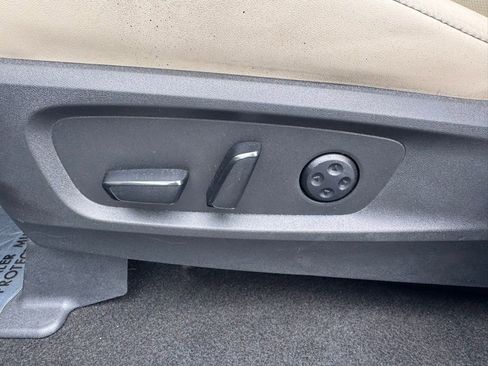 Used 2023 INFINITI QX60 Luxe w/ Performance Audio Package FWD image 22