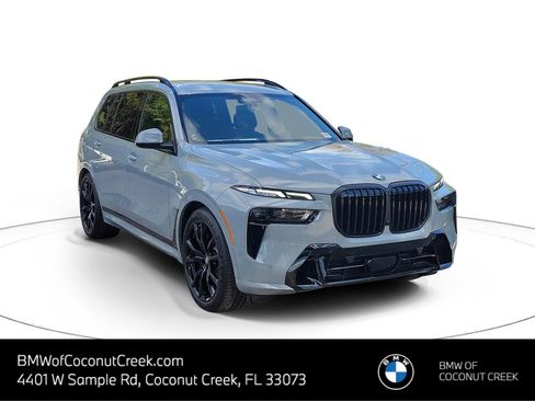 New 2026 BMW X7 xDrive40i w/ M Sport Package AWD/4WD image 1