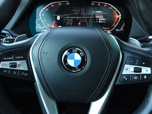 Used 2021 BMW X5 xDrive40i w/ Premium Package image 12