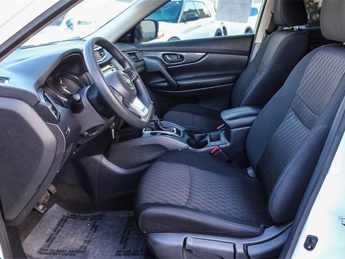 Used 2020 Nissan Rogue S image 17