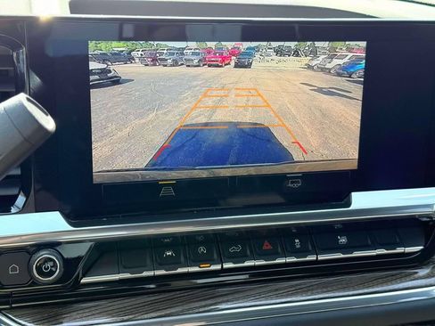 Used 2024 Chevrolet Silverado 1500 LT AWD/4WD image 22