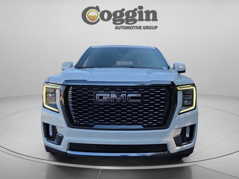 Used 2023 GMC Yukon Denali Ultimate AWD/4WD image 8