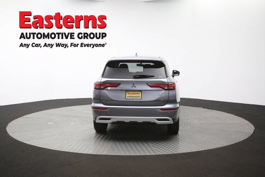 Used 2024 Mitsubishi Outlander SE AWD/4WD image 39