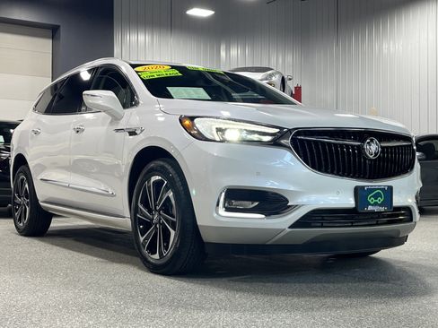 Certified 2020 Buick Enclave Premium w/ Sun and Sites Package AWD/4WD image 6