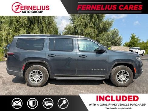 Used 2022 Jeep Wagoneer Series I AWD/4WD image 2