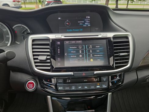 Used 2017 Honda Accord Touring image 26