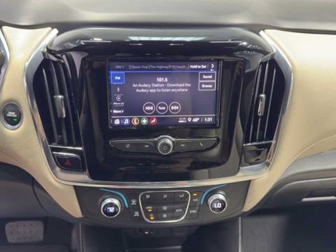 Used 2023 Chevrolet Traverse LS w/ Midnight/Sport Edition FWD image 30