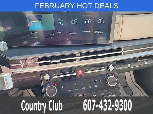 Used 2025 Hyundai Santa Fe SEL image 13