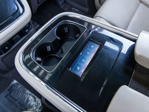 Used 2023 Lincoln Navigator Reserve image 47