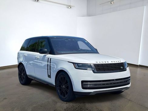 Certified 2022 Land Rover Range Rover SE AWD/4WD image 3